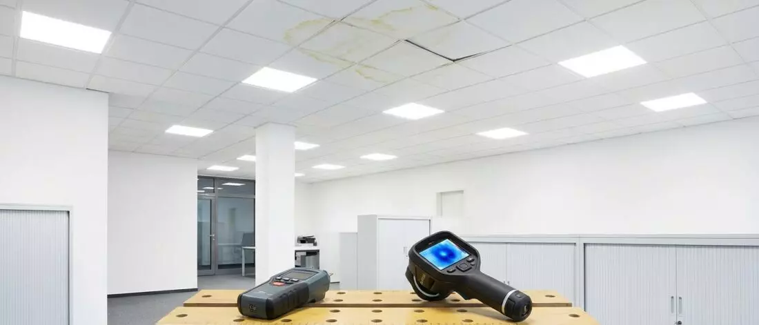 Je wilt 7 tips om een systeemplafond te controleren op water zonder extra schade. Wat is een systeemplafond en waarom watercontrole telt