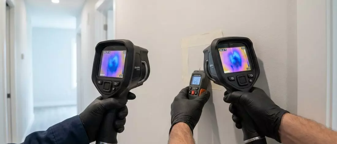 lekdetectie ﻿Hoe voorkom je dat een waterleiding lekkage in de muur zich verspreidt naar andere kamers?