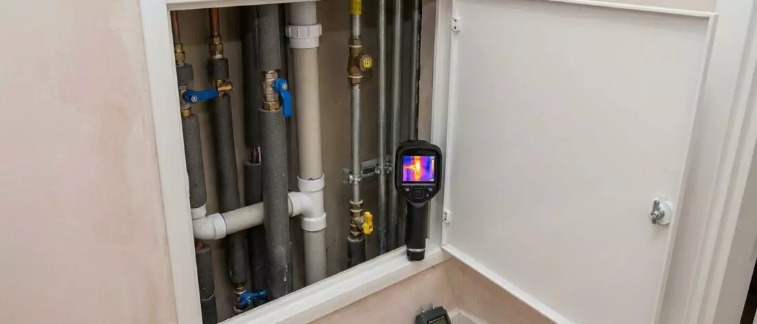 Negen tips om een leidingkoker met vermoed lek te laten inspecteren