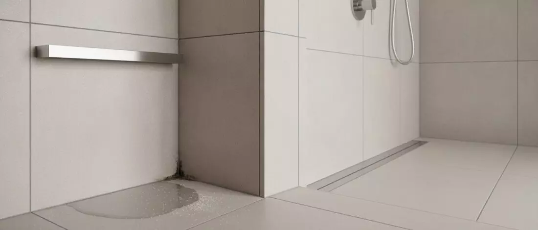 lekdetectie Hoe spoor je een lekkage op in een nis van een inloopdouche met donkere voegen?
